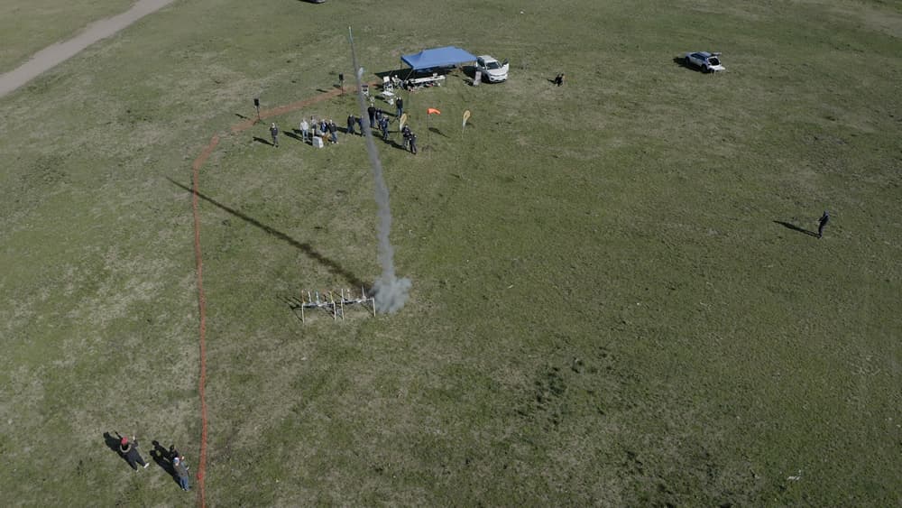 Lanzamiento de un modelo tomado desde un drone